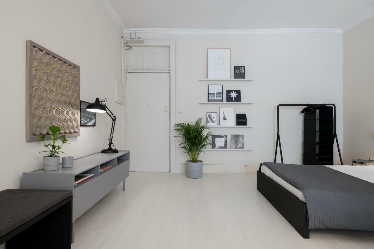 Baixa24 •P1L• Amplo Estudio Na Baixa Com Varanda Porto Bagian luar foto